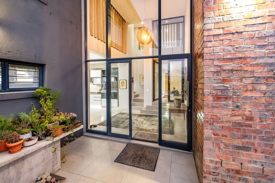 5 Bedroom Property for Sale in Aurora Western Cape